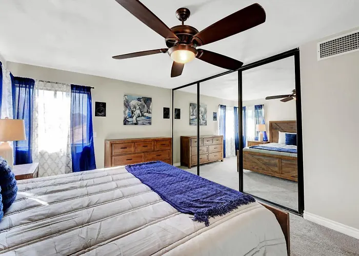 Bright Fun Spacious Home With Pool
